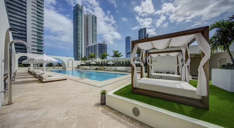 Cabañas junto a la Piscina