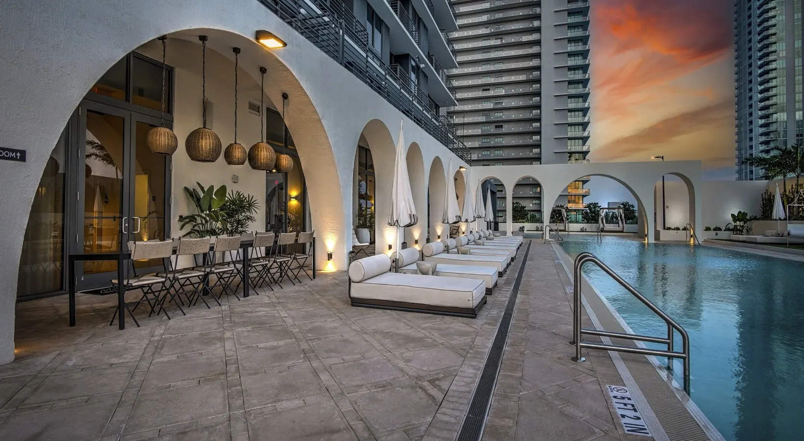 Piscina Estilo Resort